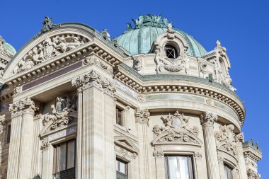 Paris, Fransa, 7 Temmuz 2016. Binanın mimari detaylar Garnye'nın Opera