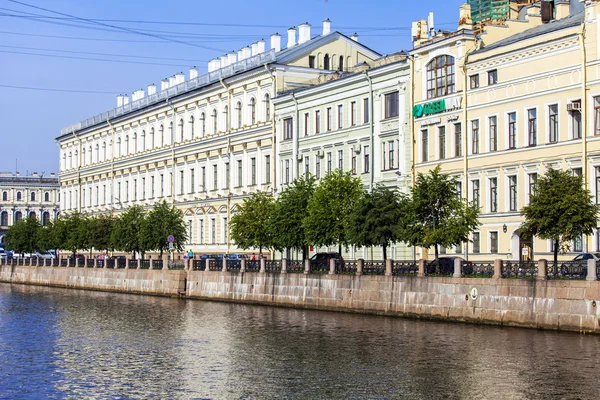 圣彼得堡，俄罗斯，在 2016 年 8 月 21 日。城市的视图。莫伊卡河路堤的建筑群 — 图库照片