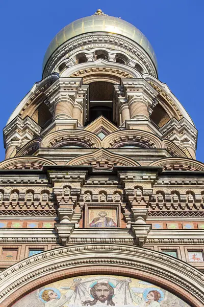 ST. PETERSBURG, RÚSSIA, em agosto 21, 2016. Detalhes arquitetônicos da Igreja do Salvador no Sangue, um dos símbolos da cidade — Fotografia de Stock