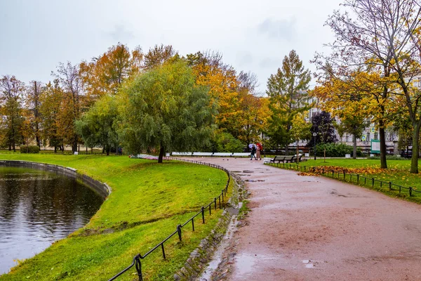 Sint Petersburg Rusland Oktober 2020 Scenic Pass Buurt Van Prachtige — Stockfoto