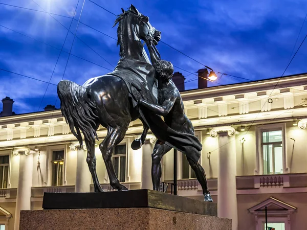 San Petersburgo Rusia Junio 2020 Vista Escultura Caballo Klodt Río —  Fotos de Stock