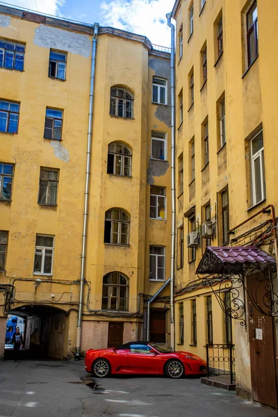 Petersburg Russia June 2020 Typical City Courtyard Well Rubinstein Street — Stock Photo, Image