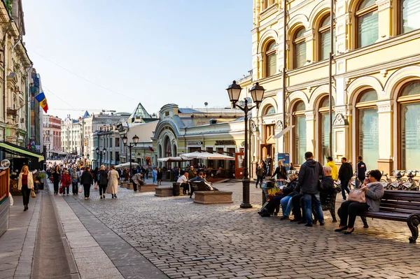 Moscú Rusia Agosto 2020 Conjunto Arquitectónico Famosa Calle Comercial Kuznetsky — Foto de Stock