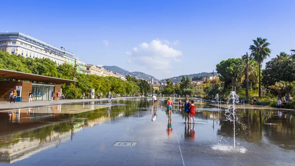 Nizza Frankreich Oktober 2019 Malerische Park Paillon Promenade Ein Tanzender — Stockfoto