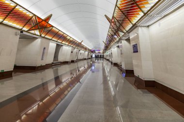 Saint Petersburg Rusya, 13 Temmuz 2020. İstasyonun içi Prospekt Slavy