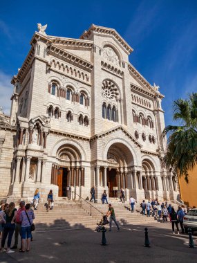 Monte-CARLO, Monako, 10 Ekim 2016. Bir katedralin ana cephesi (Aziz Nikolay Katedrali)