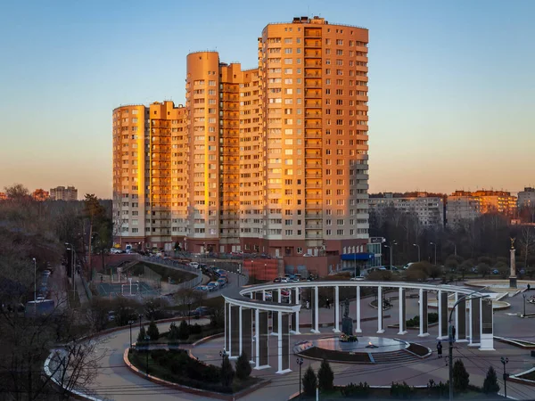 Pushkino Rusko Listopadu2020 Pohled Město Vrcholku Podzimního Západu Slunce Nové — Stock fotografie