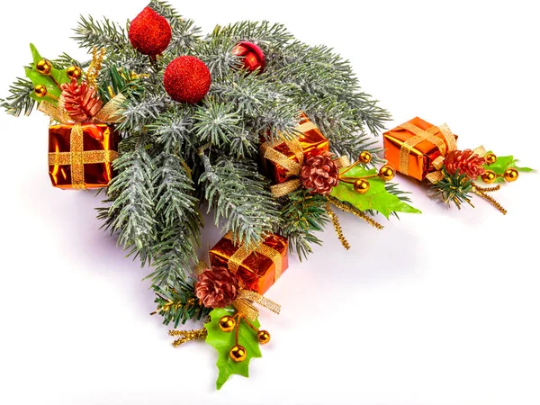 云杉的分枝和圣诞假期的特征 — 图库照片