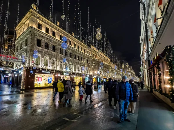 Moskva Rusko Prosince2020 Lidé Jdou Podél Nikolské Ulice Nejstarší Nákupní — Stock fotografie