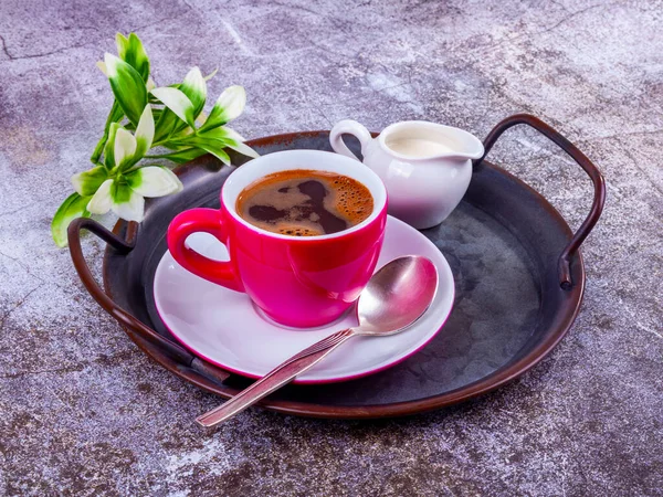 Кава Еспресо Рожевій Порцеляновій Чашці Вершки Порційному Глечику Кекс Вінтажному — стокове фото