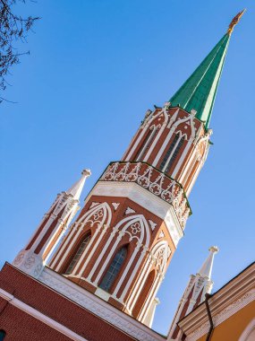 MOSCOW, Rusya, MArch 25, 2021 'de. Moskova Kremlin 'in Nikolskaya Kulesi' nin Kızıl Meydan 'daki bir parçası.