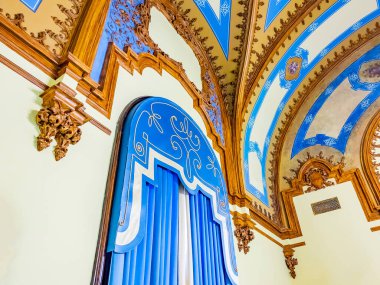 St. Petersburg, Rusya, 7 Mart 2021. Fontanka Nehri 'nin kenarındaki Shuvalov Sarayı' ndaki Faberge Müzesi 'nin lobisi.