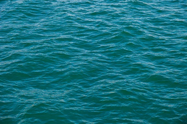 Oberfläche Des Meerwassers Mit Leichten Wellen — Stockfoto