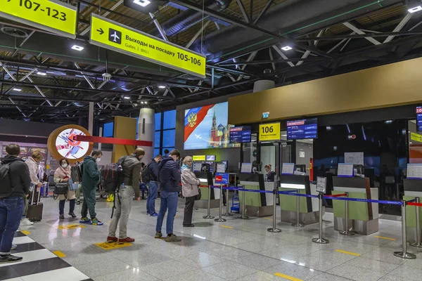 Moscow Russia April 2021 Front Desks Passengers International Airport Sheremetyevo — Stock Photo, Image