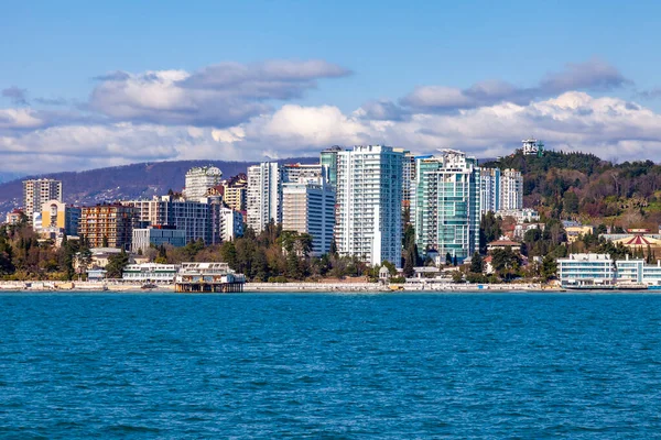 Sochi Rusia Abril 2021 Vista Del Pintoresco Terraplén Los Sochi — Foto de Stock