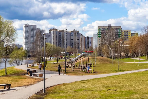 Pushkino Russie Avril 2021 Nouveaux Bâtiments Résidentiels Plusieurs Étages Sur — Photo