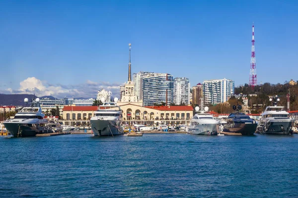 Sochi Rússia Abril 2021 Edifício Estação Mar Dos Símbolos Turísticos — Fotografia de Stock