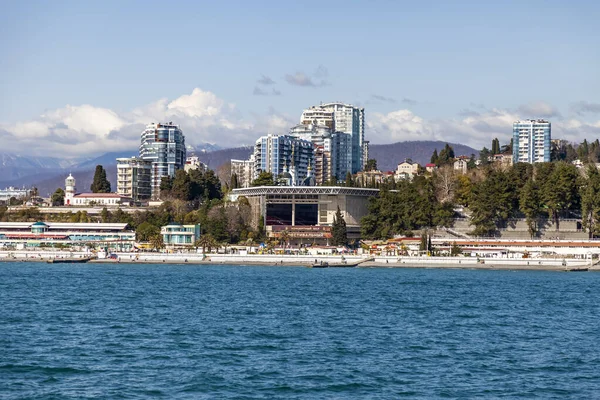 Sochi Rusia Abril 2021 Vista Del Pintoresco Terraplén Los Sochi — Foto de Stock