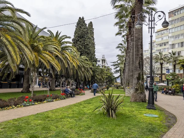 Sochi Ryssland April 2021 Navaginskaya Gågata Stadens Centrum — Stockfoto