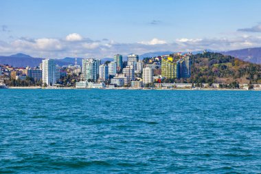 Sochi, Rusya, 13 Nisan 2021. Zevk gemisinin yönetim kurulundan Sochi 'nin pitoresk seti manzarası