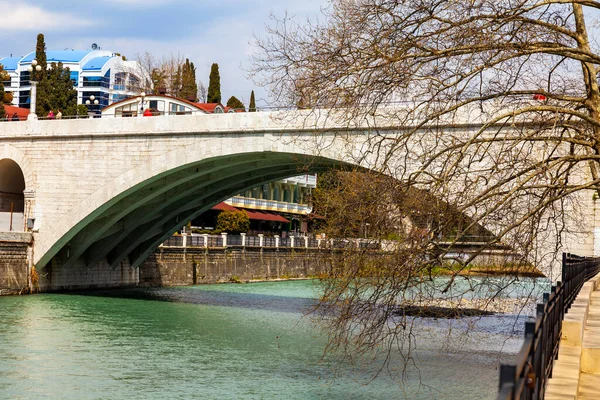 Sotschi Russland April 2021 Riviera Bridge Eine Straßenbrücke Zentrum Der — Stockfoto