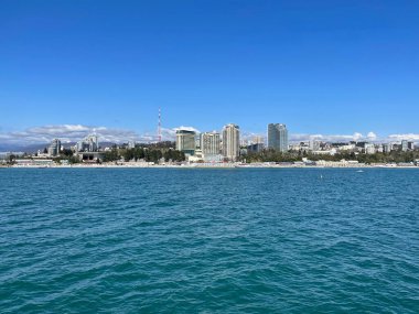 Sochi, Rusya, 13 Nisan 2021. Zevk gemisinin yönetim kurulundan Sochi 'nin pitoresk seti manzarası