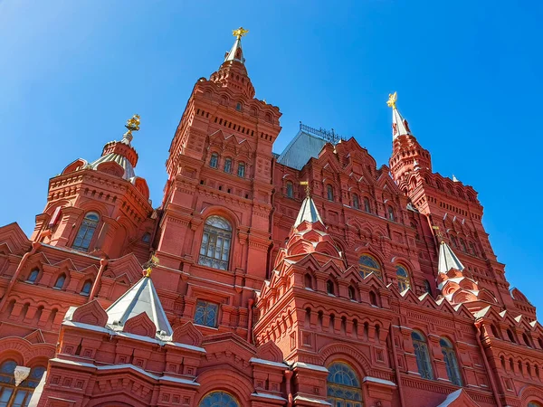 ロシアのモスクワ 2021年5月25日 赤の広場にある州立歴史博物館の建物 ファサードフラグメント — ストック写真