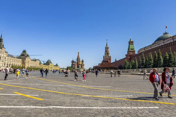 Moscou Russie Mai 2021 Les Gens Marchent Sur Place Rouge — Photo