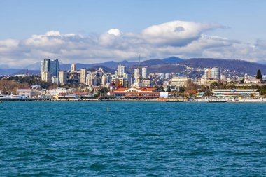 Sochi, Rusya, 13 Nisan 2021. Zevk gemisinin yönetim kurulundan Sochi 'nin pitoresk seti manzarası