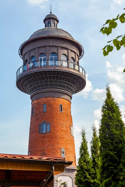 2021年6月24日ロシアのゼレノグラスク市のシンボルの一つである旧水道塔 — ストック写真