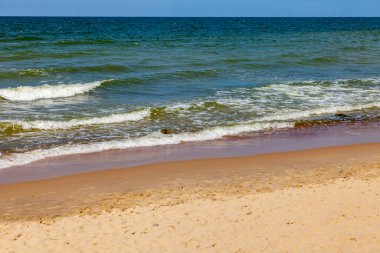 Resimli sörf çizgisi ve dalgaları