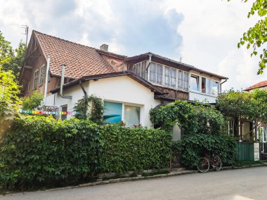 Zelenogradsk, Rusya, 28 Haziran 2021. Tarihsel kentsel gelişim alanında tipik mimari topluluk