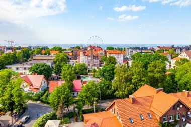 Zelenogradsk, Rusya, 23 Haziran 2021. Şehre dönmedolaba dolgu setten bak