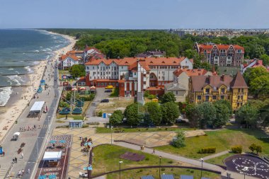 Zelenogradsk, Rusya, 23 Haziran 2021. Şehre dönmedolaba dolgu setten bak