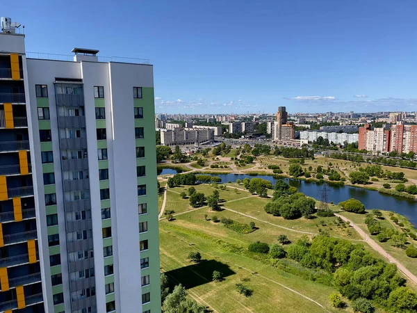 San Petersburgo Rusia Julio 2021 Edificios Residenciales Modernos Varios Pisos —  Fotos de Stock