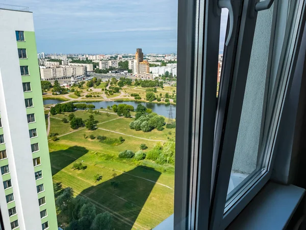 Sint Petersburg Rusland Juli 2021 Zicht Vanuit Het Raam Moderne — Stockfoto