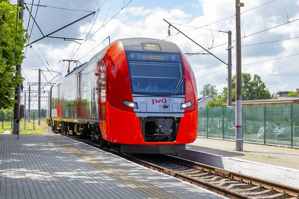 Zelenogradsk Rusia Junio 2021 Tren Regional Cerca Estación Tren —  Fotos de Stock