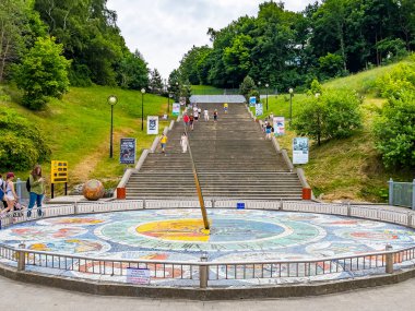 Svetlogorsk, Rusya, 24 Haziran 2021. Hillside tepeye basıyor.