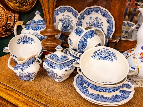 Zelenogradsk Russia June 2021 Vintage European Dishes Window Antique Store — Stock Photo, Image