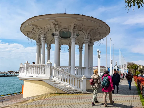 Sochi, Rusya, 15 Nisan 2021. Çamurda güzel bir kubbe