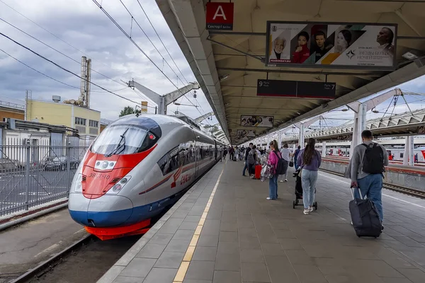 Moskva Rusko Července2021 Stanice Leningrad Moderní Vysokorychlostní Vlak Sapsan Nástupiště — Stock fotografie