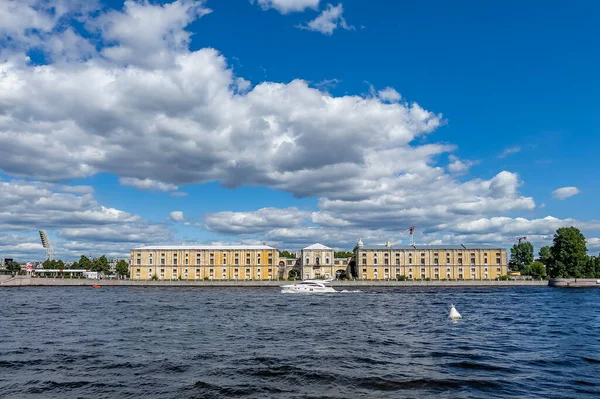 Sankt Petersburg Ryssland Juli 2021 Utsikt Över Nevafloden Och Vallen — Stockfoto