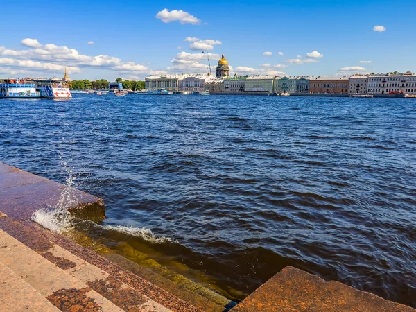 Saint Pétersbourg Russie Juillet 2021 Vue Sur Rivière Neva Remblai — Photo