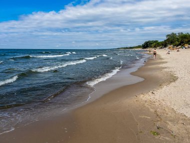 Ufuk çizgisi olan deniz manzarası. Doğa arkaplanı