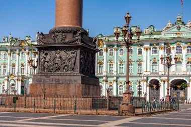 St. Petersburg, Rusya, 27 Temmuz 2021. Alexander Sütunları Dvortsovaya meydanında