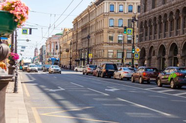 Saint Petersburg, Rusya, 27 Temmuz 2021. Nevsky, şehrin ana caddesi.