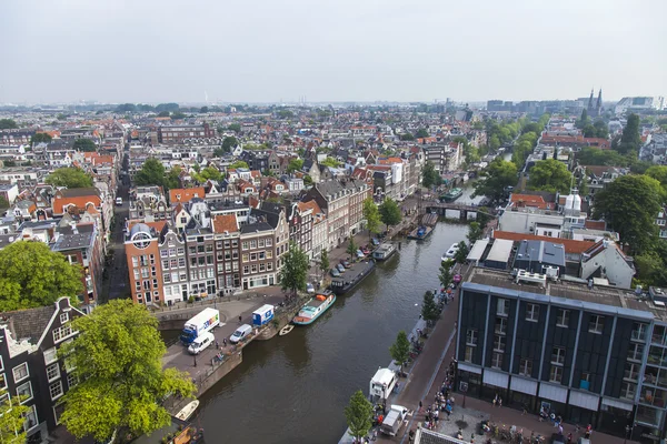 2014 年 7 月 10 日に、オランダのアムステルダム。westerkerk の調査プラットフォームから都市の眺め — ストック写真