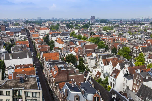 Amsterdã, Holanda, em 10 de julho de 2014. Uma vista da cidade a partir de uma plataforma de pesquisa de Westerkerk — Fotografia de Stock