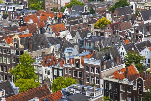 Amsterdam, Belanda, pada 10 Juli 2014. Pemandangan kota dari platform survei Westerkerk — Stok Foto