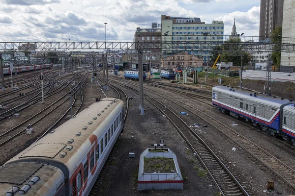 Moscou, Rússia, em 26 de agosto de 2014, Faixas perto da estação Kazan — Fotografia de Stock